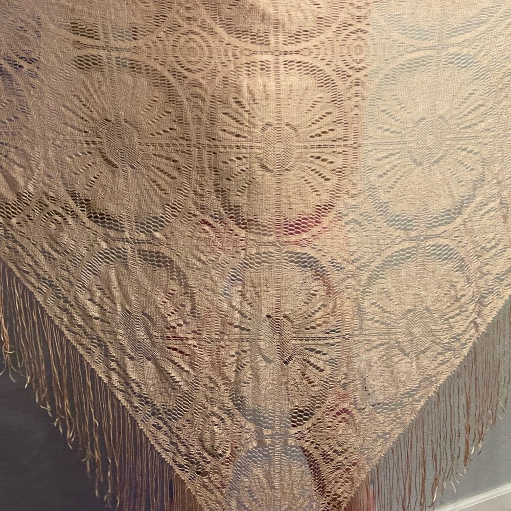 Unique Vintage Peach Shaw
